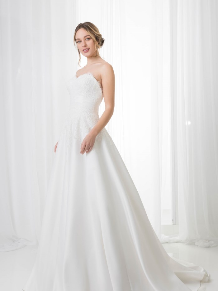 Abiti da sposa - Collezione Claudia  - C490